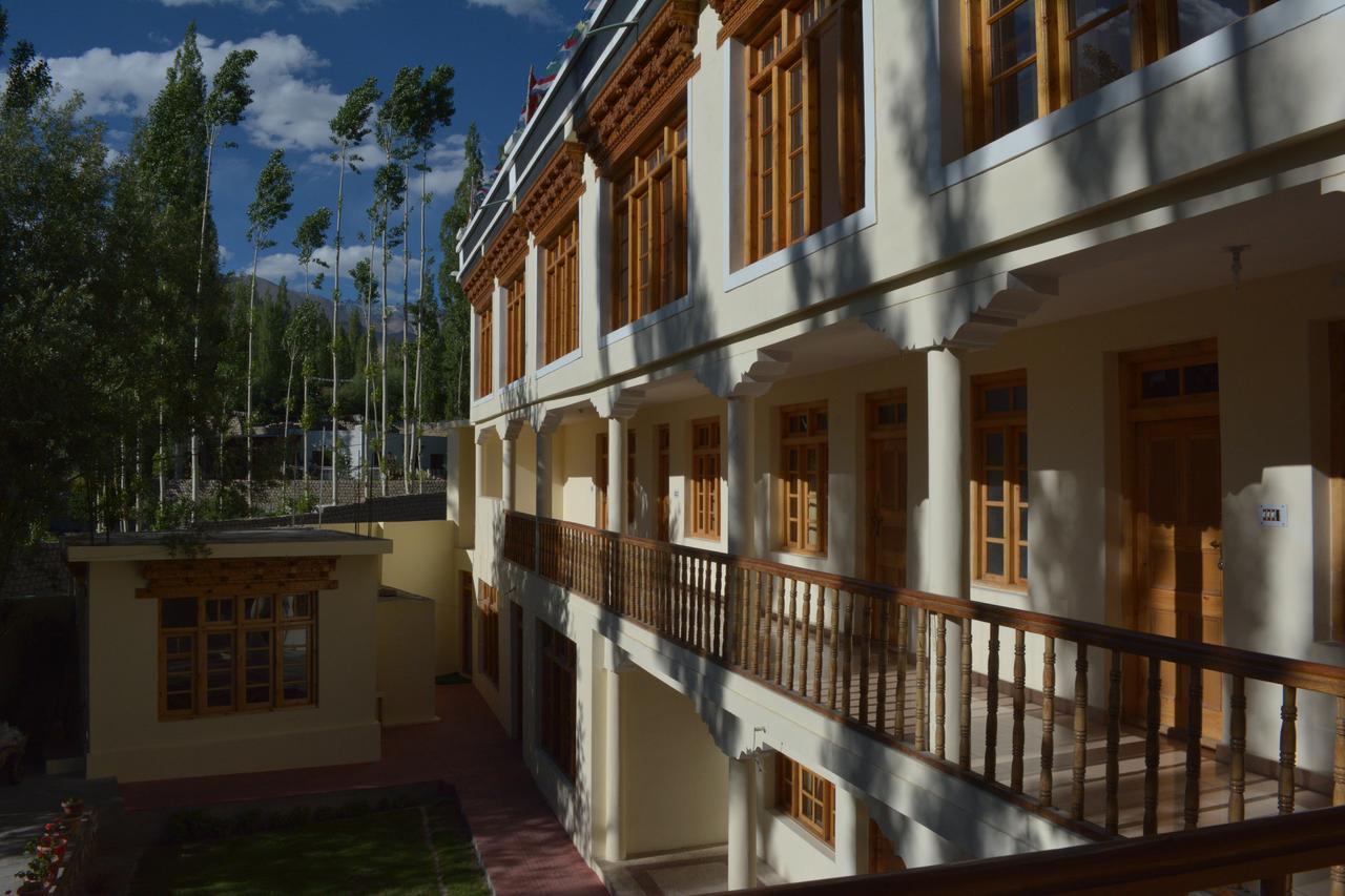 Barath Hotel & Guest House Leh Esterno foto